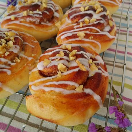 Rollitos de canela con nueces