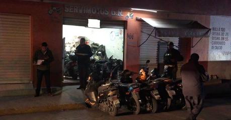 Lo ejecutan en su taller de motos en avenida Fleming