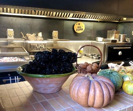 Canaletes Cerveseria, una masía urbana para comer en Las Ramblas horno josper canaletes cerveceria