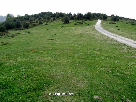L´Ortigosu-La Cobertoria-La Mozquetona-Peña Escrita (o La Pena la Bizarrera)-Los Veneros