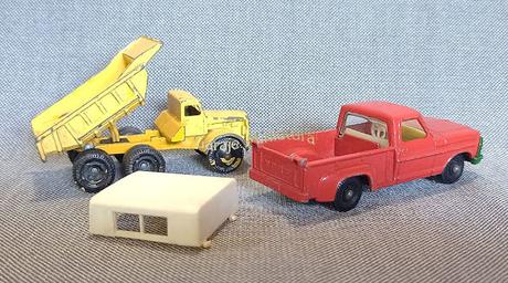 Camión Euclid y camioneta Ford F-100 de los Matchbox de mi infancia Camión Euclid y camioneta Ford F-100 de los Matchbox de mi infancia