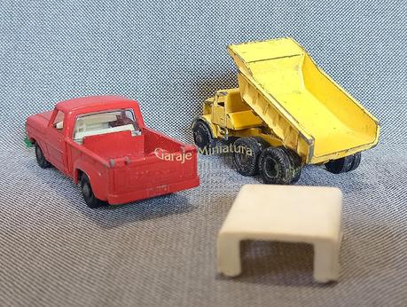 Camión Euclid y camioneta Ford F-100 de los Matchbox de mi infancia Camión Euclid y camioneta Ford F-100 de los Matchbox de mi infancia