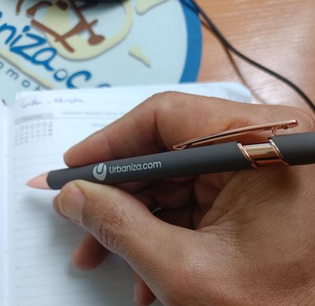 Estamos acostumbrados a usar nuestra propia imagen en pub... urbaniza