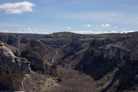 EL BARRANCO DEL RÍO DULCE