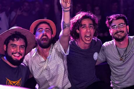 FlaxoN - La Fabula del Bisonte y el Pavo Real (2022)