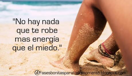 Esta noche les dejo esta famosa frase de superación personal. No conozco el autor pero si lo sabes déjamelo en los comentarios. Gracias por pasar por aquí.