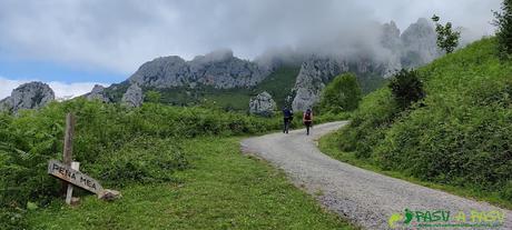 Camino a Peña Mea desde Les Campes