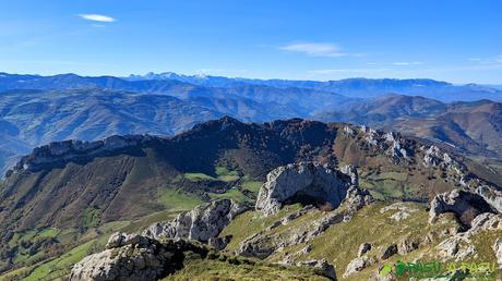 Panorámica subiendo a Peña Mea