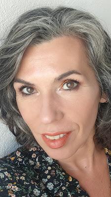 Sombras líquidas BPerfect: Ideas de maquillajes metalizados para navidad. 13