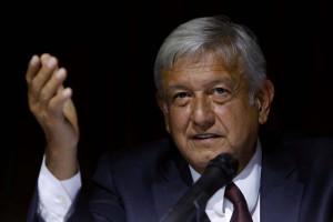 López Obrador,protector de un golpista – Interamerican Institute for Democracy