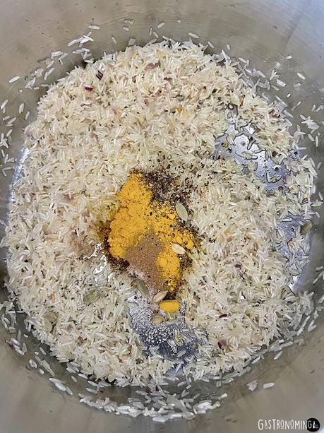 Arroz pilaf con frutos secos