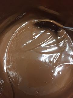 TURRONES DE CHOCOLATE Y DIBUJOS