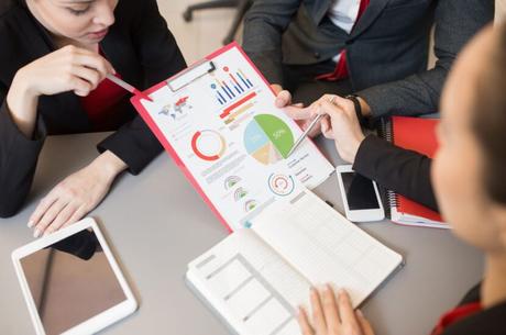 ¿Quién y como se toman decisiones en la Empresa?. ¡¡..El Modelo de Gestión..!! ¿Quién y como se toman decisiones en la Empresa?. ¡¡..El Modelo de Gestión..!!