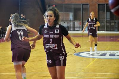 Galería de clics del Bàsquet Femení Sant Adrià-CB Maresme Mataró 3 Viles (Liga Femenina 2)