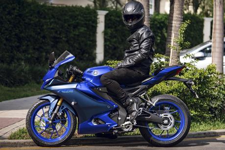 YamaImport presentó en Chile la nueva Yamaha R15 V4 49-R15-2023