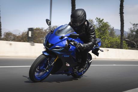 YamaImport presentó en Chile la nueva Yamaha R15 V4 14-R15-2023