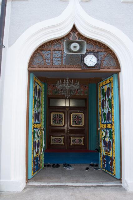 entrada-mezquita-en-georgia