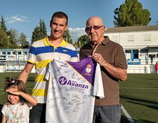 Premio ARGENTARIA 2023 a la Asociación de Veteranos del Real Jaén C.F. SAD Premio ARGENTARIA 2023 a la Asociación de Veteranos del Real Jaén C.F. SAD