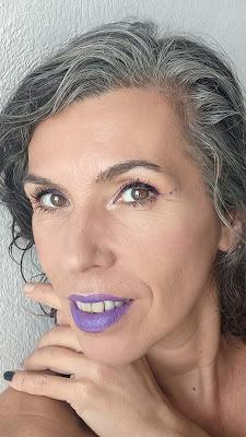 Tendencias de otoño/invierno 2022: Maquillajes con apliques para estas fiestas 10