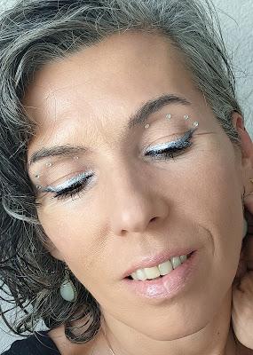 Tendencias de otoño/invierno 2022: Maquillajes con apliques para estas fiestas 02