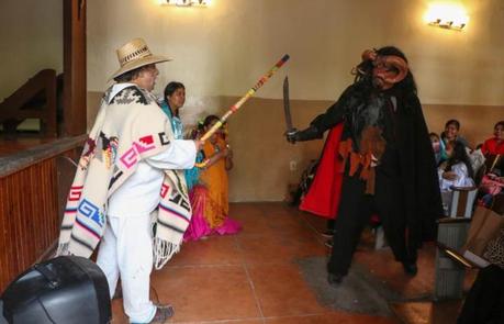 En colonias, barrios y centros comunitarios, el Ayuntamiento continúa con pastorelas navideñas