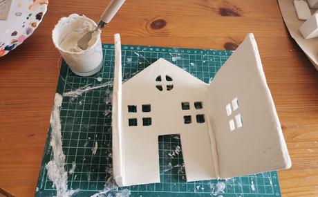 diy-casa-portavelas-navideño-arcilla