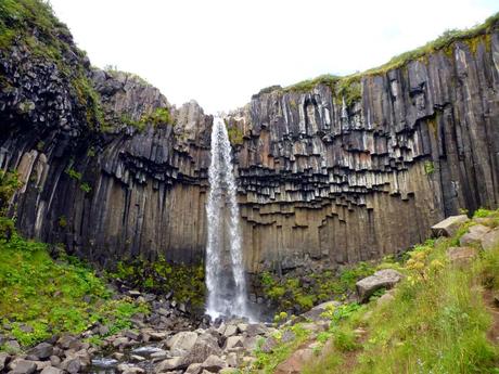 Cascada Svartifoss | Islandia