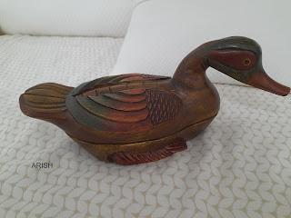 UN PATO DE MADERA