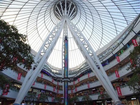 KAZAJISTÁN: NURSULTÁN, UNA CAPITAL DESCOMUNAL KAZAJISTÁN: NURSULTÁN, UNA CAPITAL DESCOMUNAL