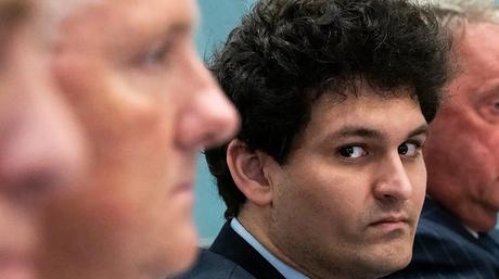 Presentan demanda colectiva contra FTX