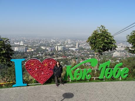 KAZAJISTÁN: ALMATY,  LA CIUDAD DE LAS MANZANAS