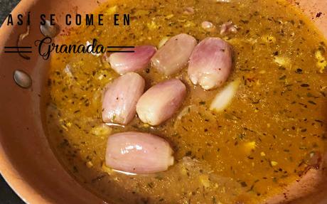 Pollo relleno de frutos secos y escarchados