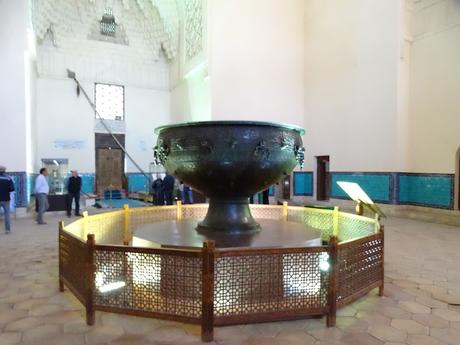 KAZAJISTÁN: EL MAUSOLEO DE KHOJA AHMED YASSAWI EN TURKESTÁN KAZAJISTÁN: EL MAUSOLEO DE KHOJA AHMED YASSAWI EN TURKESTÁN