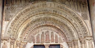 ROMÁNICO EN NAVARRA. MONASTERIO DE SAN SALVADOR DE LEYRE. Arquivoltas y tímpano Porta Speciosa