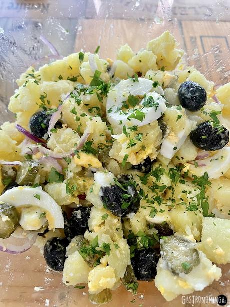 Salată orientală o Ensalada oriental, la ensalada rumana de patata