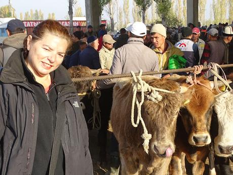 KIRGUISTÁN: EL MERCADO DE ANIMALES DE MALBAZAAR KIRGUISTÁN: EL MERCADO DE ANIMALES DE MALBAZAAR