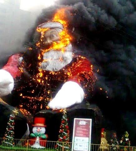 Santa Claus: la Pira, la Cárcel y la Esclavitud Santa Claus: la Pira, la Cárcel y la Esclavitud