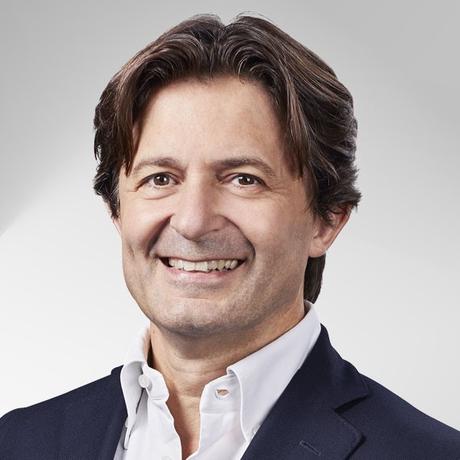 Vertiv completa la sucesión del director ejecutivo Vertiv completa la sucesión del director ejecutivo