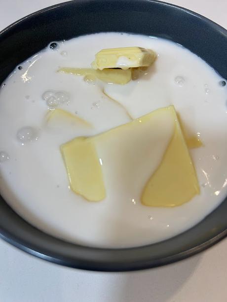 Postre cremoso de chocolate blanco - Vegano y sin gluten Postre cremoso de chocolate blanco - Vegano y sin gluten