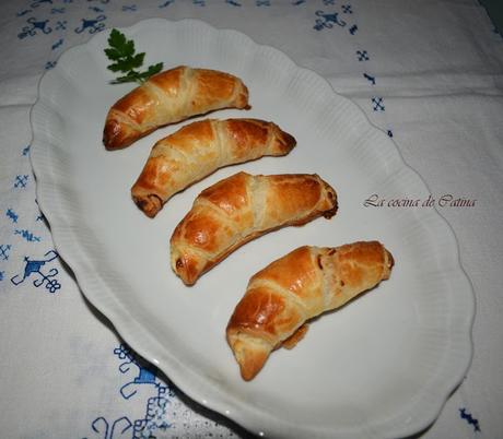 Cruasanes de queso con finas hierbas