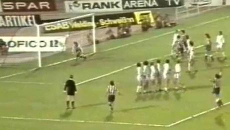 El famoso gol de Luis Aragonés al Bayern en la final de la Copa de Europa del 74. 