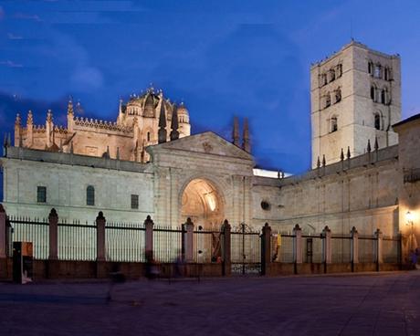 Zamora, la bien cercada