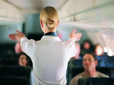 Los políticos, estrellas de lucha libre… La empresa que obligó a sus candidatas a desvestirse. Y desnudos de barrio. Los políticos, estrellas de lucha libre… La empresa que obligó a sus candidatas a desvestirse. Y desnudos de barrio.