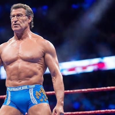 Los políticos, estrellas de lucha libre… La empresa que obligó a sus candidatas a desvestirse. Y desnudos de barrio. Los políticos, estrellas de lucha libre… La empresa que obligó a sus candidatas a desvestirse. Y desnudos de barrio.