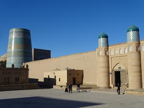 UZBEKISTÁN  :  EN LA SOÑADA JIVA