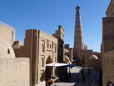 UZBEKISTÁN  :  EN LA SOÑADA JIVA