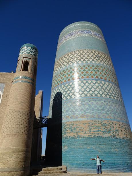 UZBEKISTÁN  :  EN LA SOÑADA JIVA