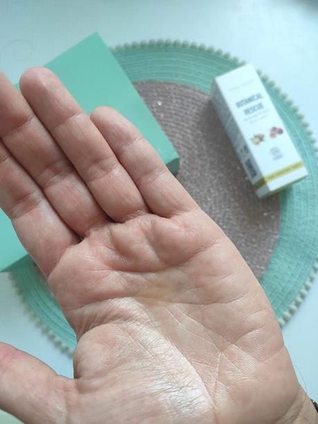 textura Aceite capilar BOTANICAL RESCUE de Alma Secret 04