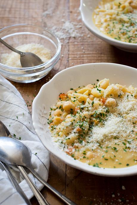 SOPA ITALIANA DE GARBANZOS, VERDURAS Y PASTA