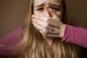Aumentan los suicidios en niños y adolescentes y se provocan con psicofármacos